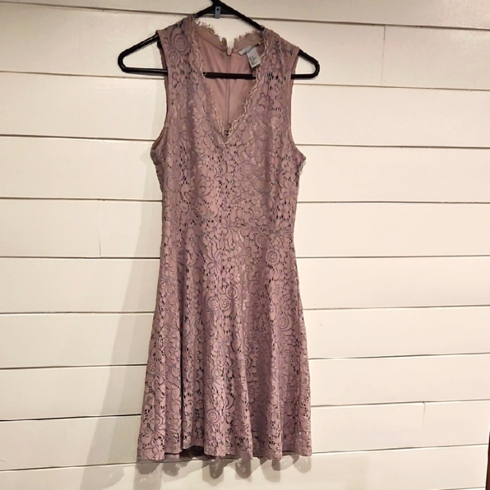 H&M Elegant Lace Sleeveless Dress - Lavender. Fit And Flair Sz Xs
